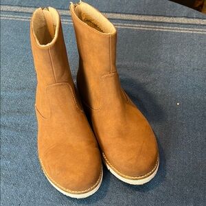Boutique Tan Slip-On Boots with Zipper in back. LIKE NEW